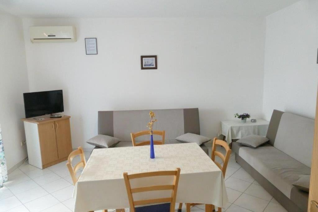 Apartments Jasmin Barbat na Rabu Kültér fotó