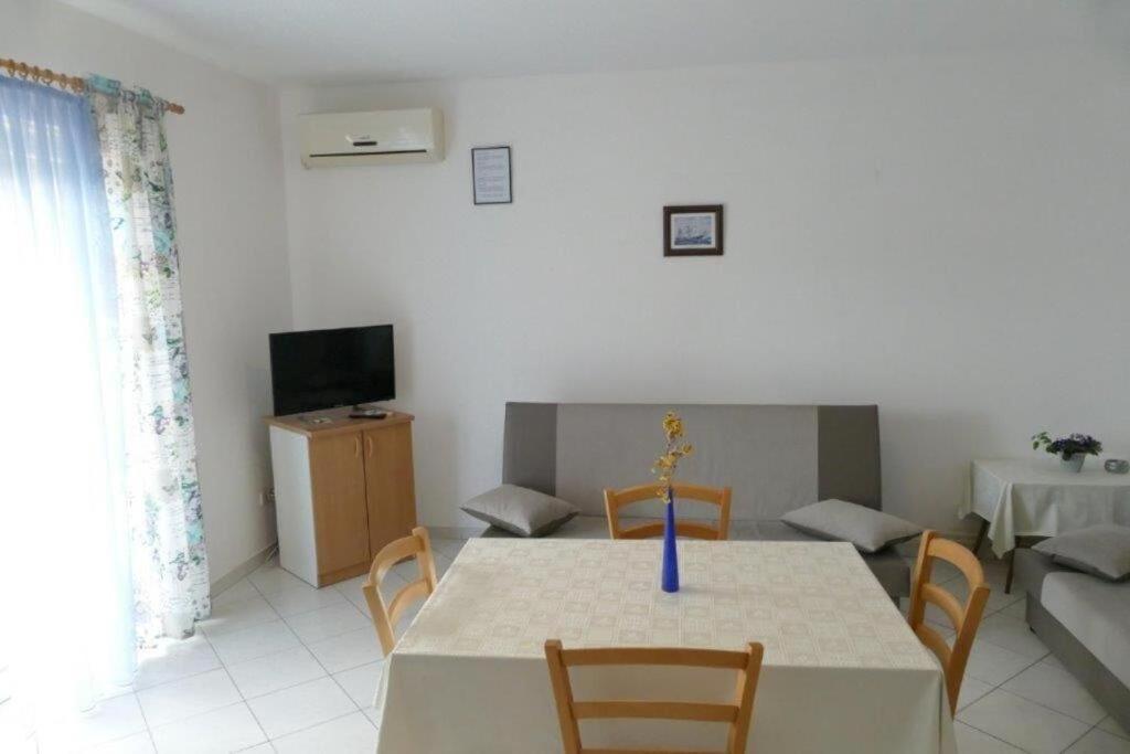 Apartments Jasmin Barbat na Rabu Kültér fotó