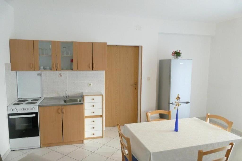 Apartments Jasmin Barbat na Rabu Kültér fotó