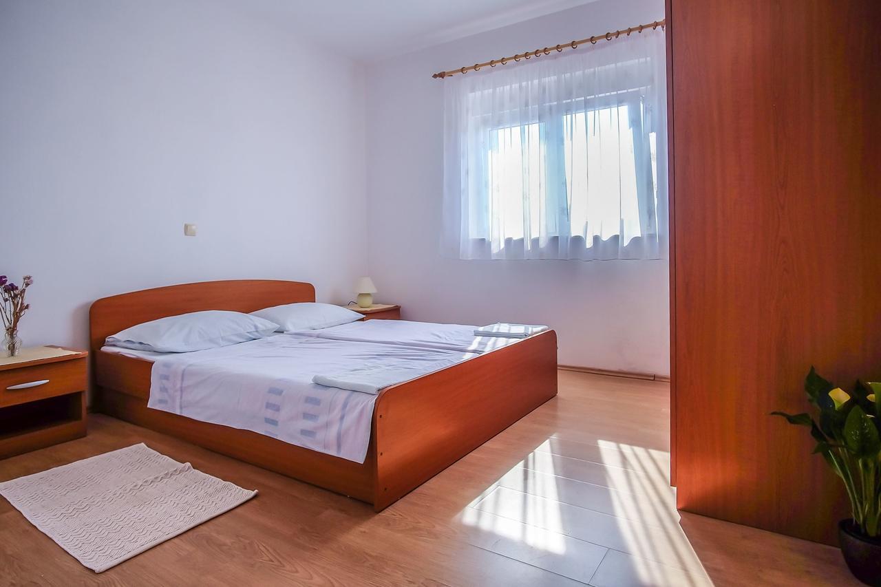 Apartments Jasmin Barbat na Rabu Kültér fotó