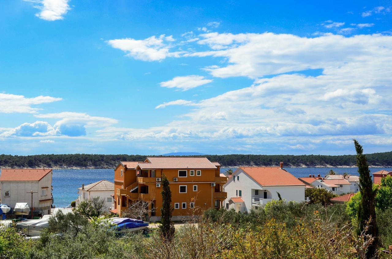 Apartments Jasmin Barbat na Rabu Kültér fotó